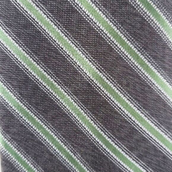 CALVIN KLEIN SILK MEN'S TIE GRAY GREEN WHITE OFFICE WORK COCKTAIL - Picture 1 of 5